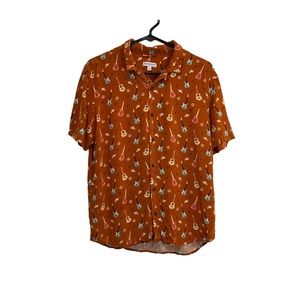 Earthbound Rust Orange Guitars Print Short Sleeve Button Up Shirt Mens Size S